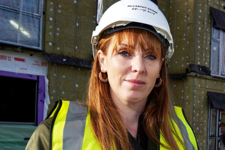 1724911806 angela rayner