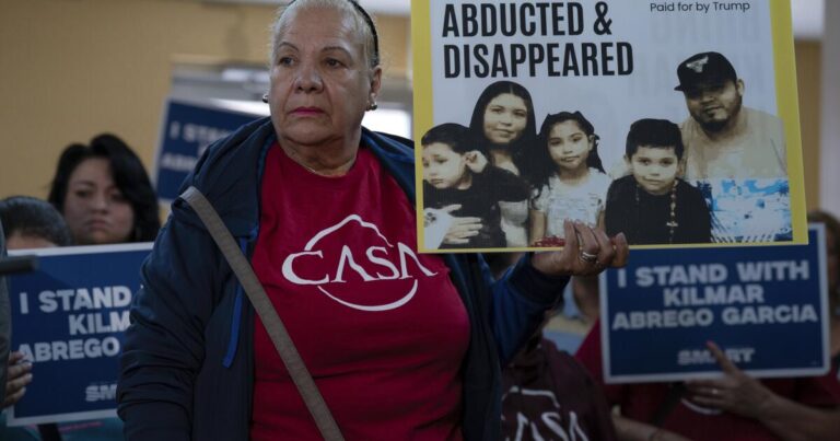 urlhttps3A2F2Fcalifornia times brightspot.s3.amazonaws.com2F0a2F512F4d383e5c4c6fa4bfff51cf20c4782Fmaryland deportation error 80969